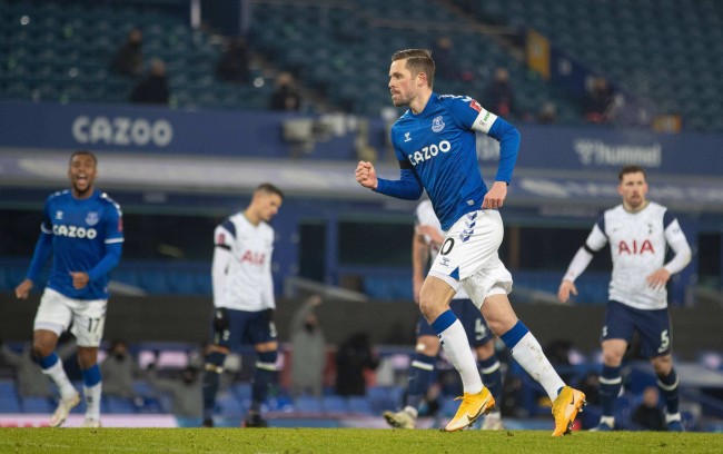 的攻势频频 的攻势频频